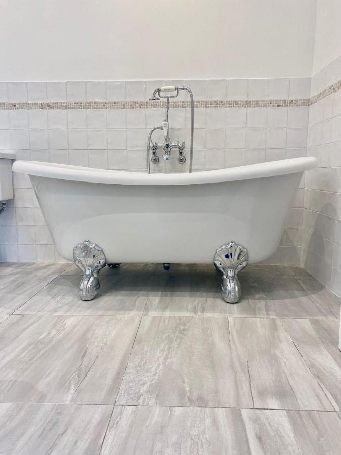 Noubar Bed & Breakfast Cenevieres Екстериор снимка